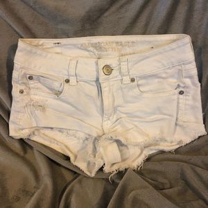 American Eagle 🦅 White Shortie Shorts Sz0